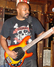 The Remarcks - Sam - Bass